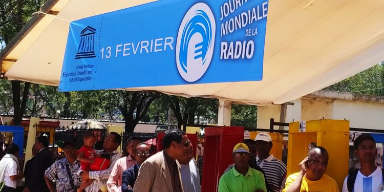 MÉDIAS : La radio garde une place de choix dans la société