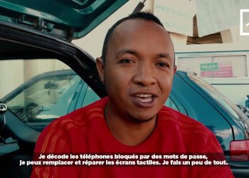 PORTRAIT : RADO ANDRIAMPARANY, RÉPARATEUR DE TÉLÉPHONE MOBILE