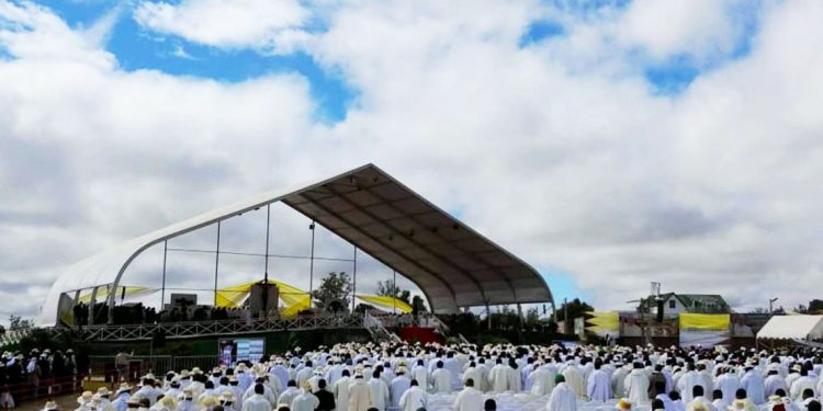 VISITE PONTIFICALE : De longs voyages à la rencontre du Pape