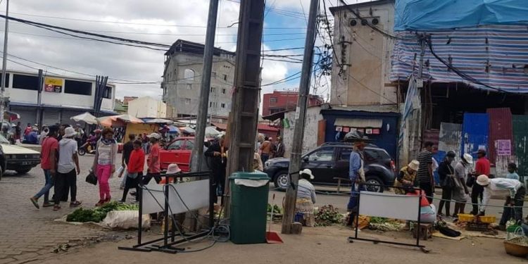 ?ASSAINISSEMENT : LES MARCHÉS HEBDOMADAIRES SUSPENDUS
