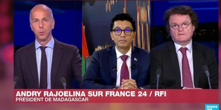 ?COVID ORGANICS – Andry Rajoelina défend les chercheurs africains