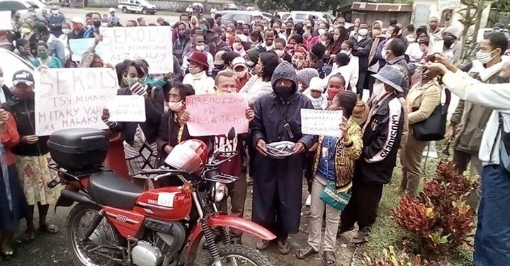 ?EDUCATION – Manifestation des établissements scolaires privés à Toamasina