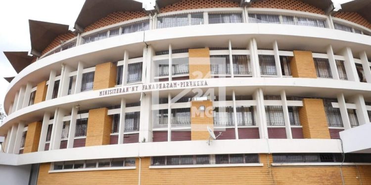 ?POLE ANTI-CORRUPTION – Trois hauts responsables du ministère de l&rsquo;Education placés en détention provisoire