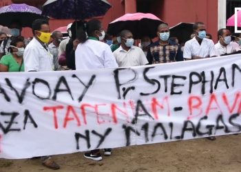 RAHARAHA PR STEPHANE RALANDISON : Maneho firaisankina ireo mpitsabo