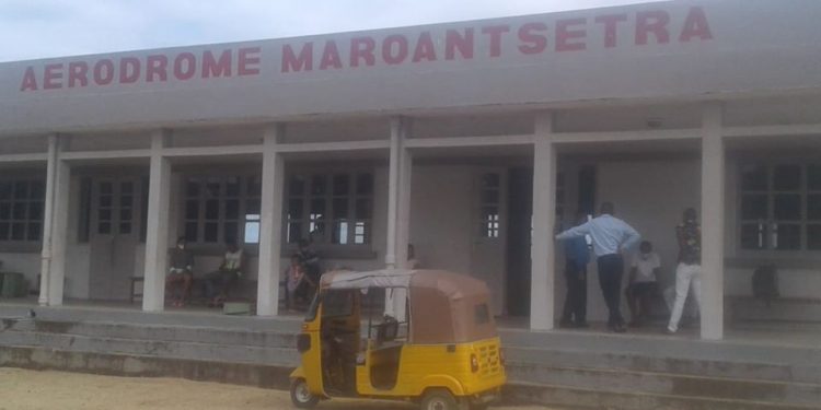 TRANSPORT AERIEN – Le passager d&rsquo;un vol privé arrivé à Maroantsetra refoulé vers Antalaha après un TDR positif au coronavirus