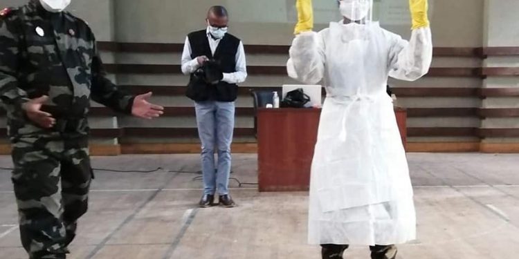 EPIDEMIE – Du personnel soignant de l&rsquo;Armée affecté au Centre de traitement Covid-19 du bâtiment annexe du Palais des sports de Mahamasina