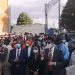 VAKINANKARATRA – Andry Rajoelina en bain de foule devant l’Hopitaly Be d’Antsirabe, là où il est né