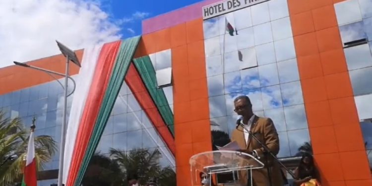 ADMINISTRATION – Un Hôtel des Finances regroupant tous les services du ministère de l&rsquo;Economie et des finances inaugurée dans la Sava