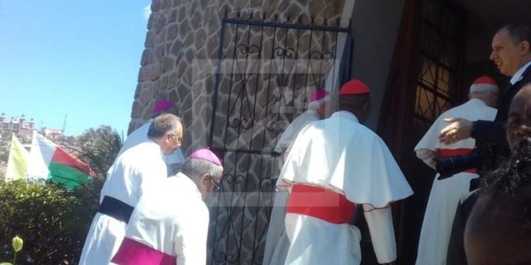 EGLISE CATHOLIQUE – La conférence des évêques appelle à l&rsquo;unité à l&rsquo;occasion du premier anniversaire de la visite du Pape à Madagascar