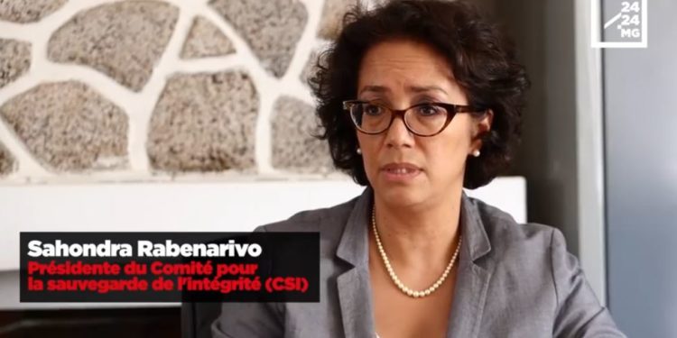 SAHONDRA RABENARIVO : « La lutte contre la corruption commence à être efficace et on veut l&rsquo;affaiblir »