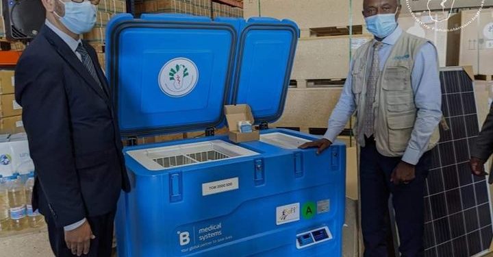 SANTE PUBLIQUE – 130 réfrigérateurs solaires offerts par la Banque mondiale pour conserver les vaccins dans cinq régions du pays
