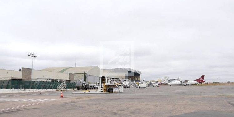 TRANSPORT AERIEN – Les masques chirurgicaux exigés à bord des vols internationaux à destination de Nosy-Be