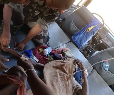 AMBOASARY – Les éléments du bataillon multi-mission en porte à porte pour détecter les personnes les plus affaiblies par la famine