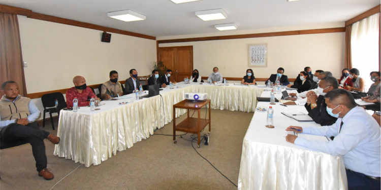 ECONOMIE – La Banque centrale devrait commencer à acheter de l&rsquo;or en Novembre, indique le ministre des Mines