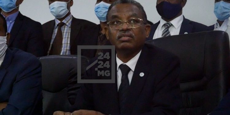 PARLEMENT – Le Sénat lance une procédure en vue d&rsquo;augmenter le nombre des sénateur