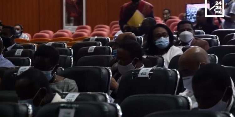 ASSEMBLEE NATIONALE – La mise en place d&rsquo;une commission d&rsquo;enquête sur le contrat de concession des aéroports d&rsquo;Ivato et de Nosy Be en discussions à Tsimbazaza