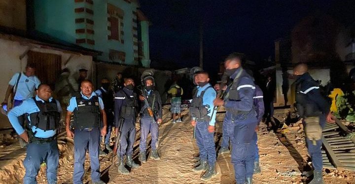 INSECURITE – Six personnes soupçonnées d&rsquo;avoir pris part à une attaque suivie de la destruction de la caserne de la gendarmerie d&rsquo;Imerintsiatosika arrêtées