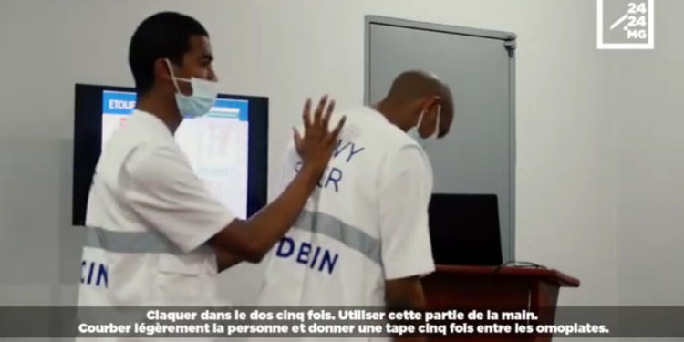 PREMIER SECOURS – Des gestes utiles face à un étouffement