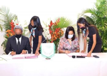 ENVIRONNEMENT – 2,500 milliards d&rsquo;ariary pour créer cinq parcs botaniques de 120 ha dans cinq régions de Madagascar