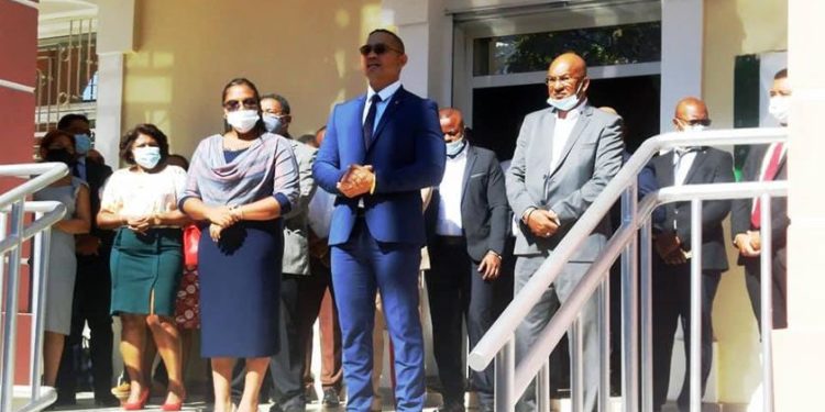 INFRASTRUCTURES – Le ministère de la Jeunesse et des sports promet l&rsquo;inauguration de 30 stades modernes, 15 gymnases et deux piscines olympiques avant la fin de l&rsquo;année