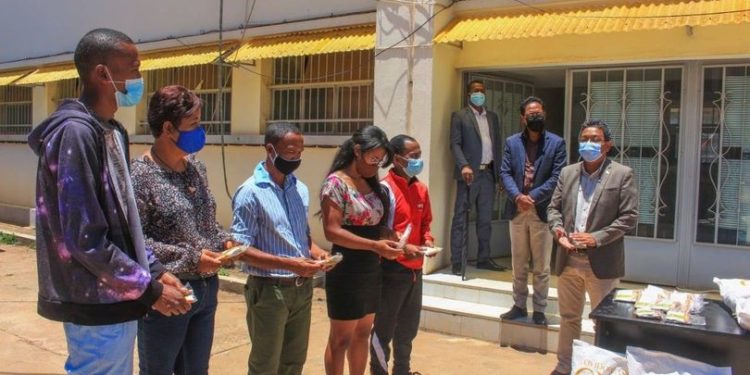 EPIDEMIE – Distribution de CVO au sein de plusieurs ministères pour lutter contre la propagation de la Covid-19