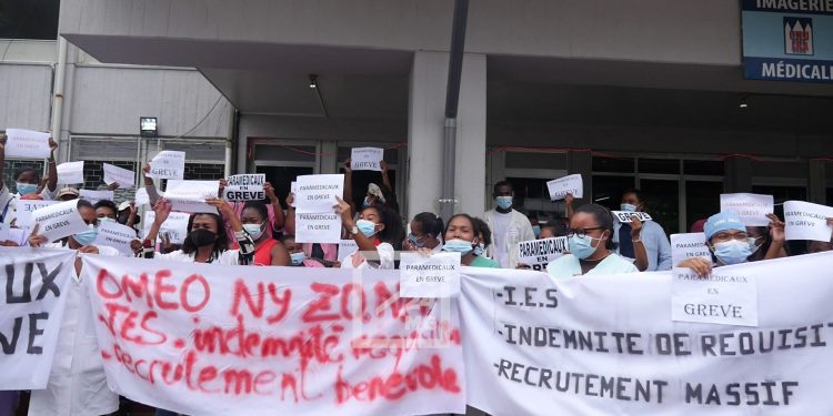 GREVE – Le syndicat des infirmiers et sage-femmes annonce 72 heures de trêve syndicale et en appelle au chef de l&rsquo;Etat pour trouver une solution à leurs revendications