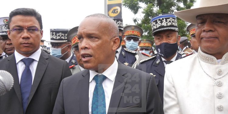 ORDRE PUBLIC – Les ministres en charge des Forces de défense et de sécurité démentent toute présence d&rsquo;armes de guerre et de mercenaires à Madagascar