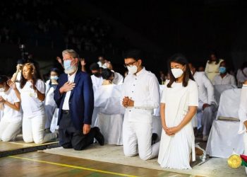 MANIFESTATIONS – Andry Rajoelina, au concert évangélique de Mahamasina, dit avoir prié « pour vaincre les forces de l’obscurité »