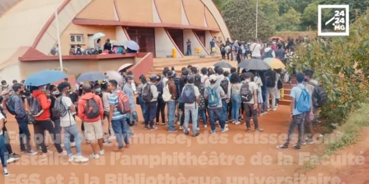 ENSEIGNEMENT SUPERIEUR – Bourses d’études payées dans le calme après une soirée de tempête