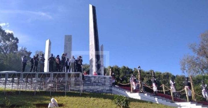 FUNERAILLES NATIONALES – L’Amiral Didier Ratsiraka rejoint au Mausolée d’Avaratr’Ambohitsaina Jean Ralaimongo, Joël Rakotomalala, Guy Sibon et des combattants nationalistes de 1947