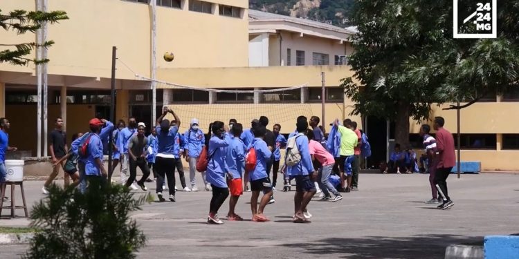 EDUCATION – Les établissements scolaires et universitaires publics passent à deux semaines au lieu d’une semaine de vacances de Pâques