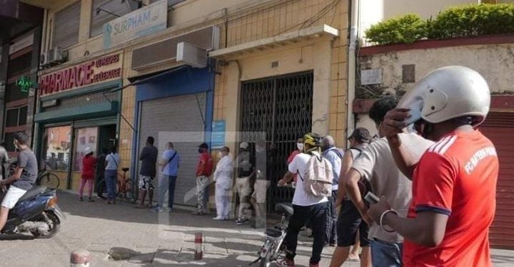 EPIDEMIE – Les pharmacies prises d’assaut dans la capitale et ses environs