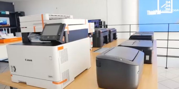 Pour chaque besoin, une imprimante. Fly Technologies, distributeur officiel de #CANON, vous propose une large d&rsquo;imprimante à jet d&rsquo;encre ou laser.