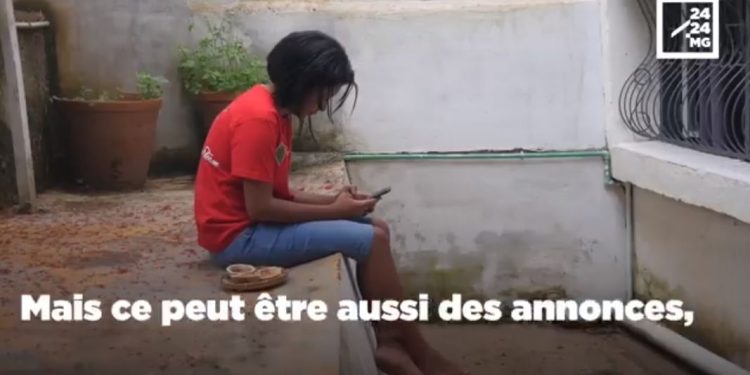 PORTRAIT – Adrienne Irma Rabemanantsoa gagne sa vie avec Facebook