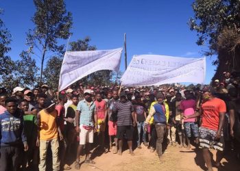 ALAOTRA MANGORO – Au moins quatre blessés dans des affrontements entre éléments des forces de l’ordre et mineurs dans une carrière à Andilana, au Nord d’Amparafaravola