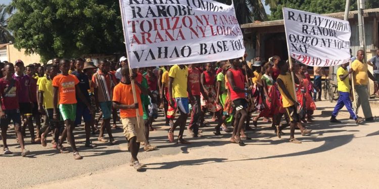 INDUSTRIE EXTRACTIVE – Le syndicat professionnel des mines de Madagascar et une plateforme des notables de Toliara réclament la reprise du projet Base Toliara