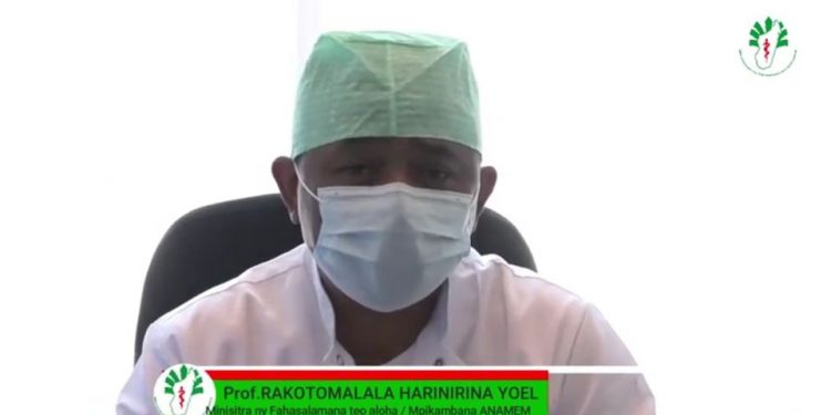 EPIDEMIE – Environ 100 professionnels de santé ont perdu la vie des suites de la Covid-19, indique l’ancien ministre de la Santé, le professeur Harinirina Yoël Rakotomalala, qui invite ses pairs à se faire vacciner