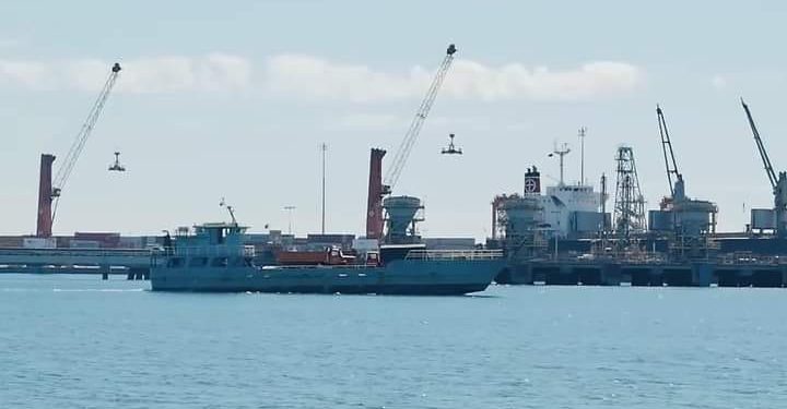 EXPORTATION – Des conteneurs chargés de pierres semi-précieuses en partance pour l&rsquo;étranger contrôlés par la Douane au port de Toamasina