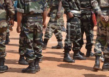 INSECURITE – La gendarmerie rappelle l’interdiction du port et de la vente de vêtements treillis ou des tenues semblables aux uniformes militaires par des personnes non autorisées