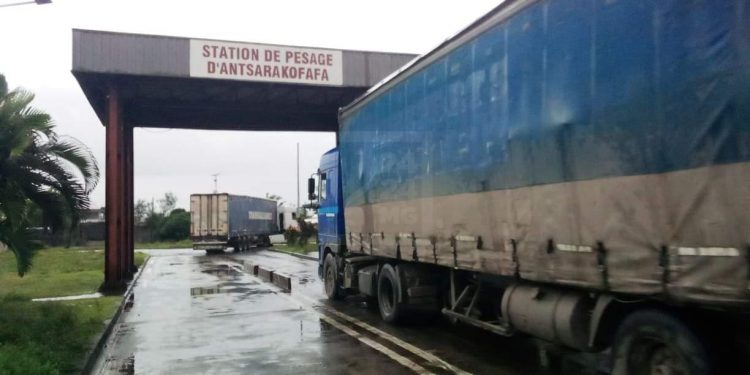 TRANSPORT – La situation s’est apaisée à la station de pesage de Tsarakofafa après la manifestation des transporteurs routiers de ce jeudi