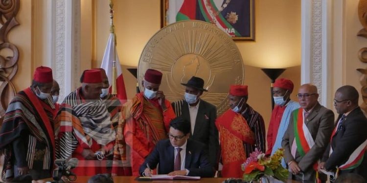 COLLECTIVITES TERRITORIALES – Le président de la République signe l&rsquo;acte de naissance de la 23ème région de Madagascar