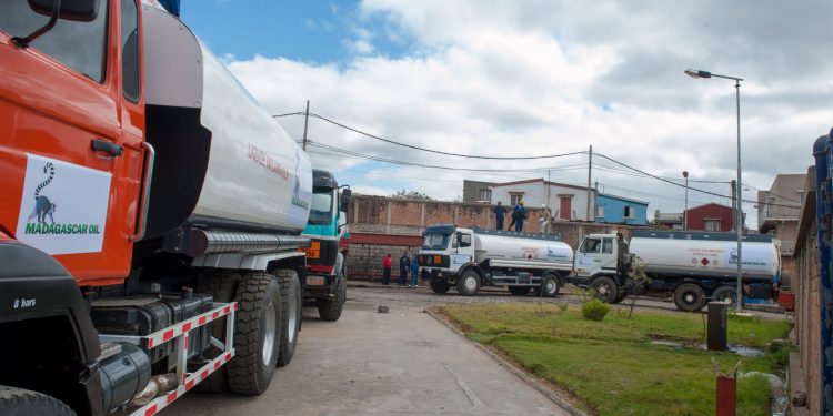 ENERGIE – La Jirama dit attendre de Madagascar Oil la livraison de 10 millions de litres de fuel lourd pour la centrale de Mandroseza