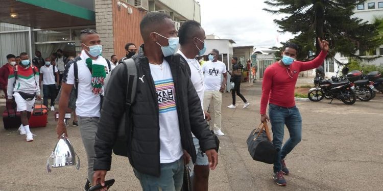 FOOTBALL – La dernière vague des Barea débarque à Ivato, quatre arbitres malgaches s&rsquo;envolent pour l&rsquo;Afrique du sud