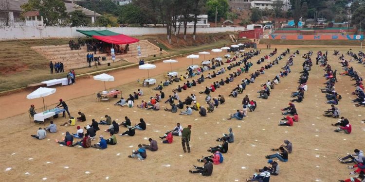 SERVICE NATIONAL – Près de 180.000 jeunes Tananariviens ont déjà passé leur test d&rsquo;aptitude militaire à quelques jours de la fin de la campagne de révision pour la capitale