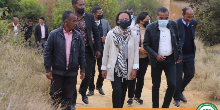 CIRCULATION – Au moins cinq victimes de l&rsquo;accident d&rsquo;Anteza à Ambohimahasoa étaient des enseignants de l&rsquo;Education nationale, dont deux sœurs et un couple marié