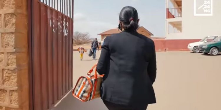 EDUCATION – Hary Miantsa Elvynah Razafindranaivo ou l&rsquo;amour, la passion et la vocation d&rsquo;une prof