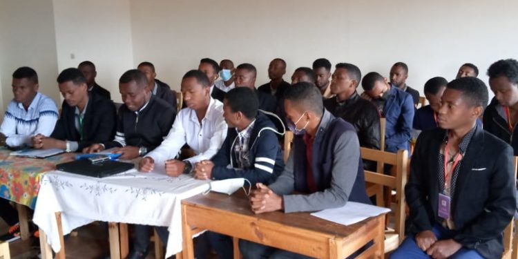 ENSEIGNEMENT SUPERIEUR – Les représentants de toutes les Universités publiques de Madagascar tiennent un congrès pour étudier les problèmes au sein de ces établissements.