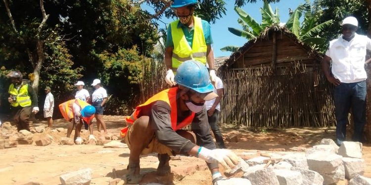 INFRASTRUCTURES – 25 km de piste reliant les com