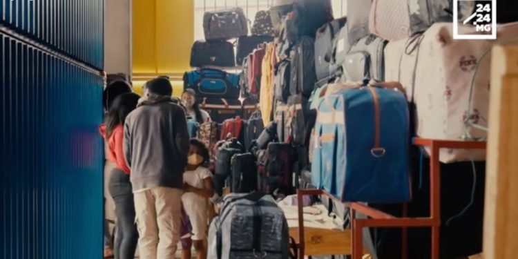 MARCHE DE BEHORIRIKA – Le difficile pari de la formalisation des marchands de rue