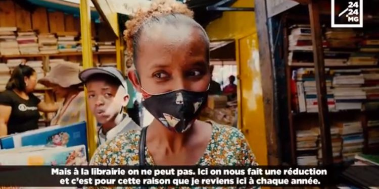RENTREE – En librairie, dans les rues ou chez les bouquinistes : le choix des parents d&rsquo;élèves pour les manuels scolaires